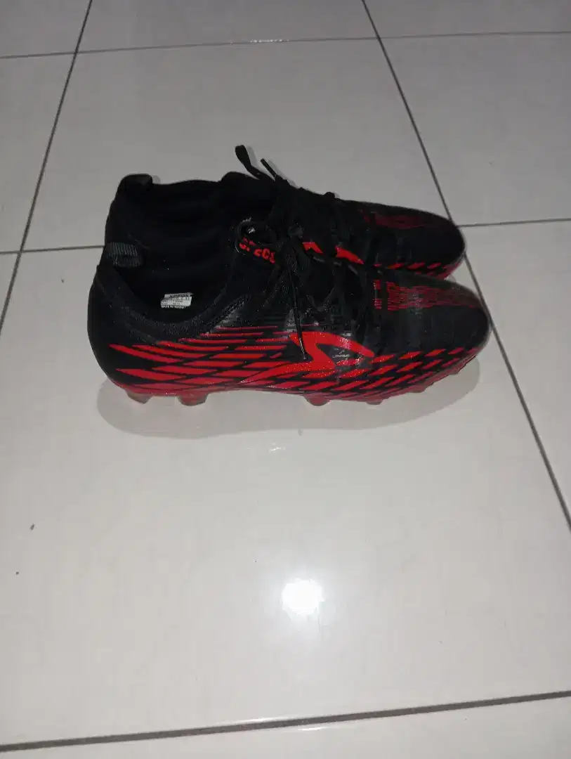 Dijual Sepatu Bola Specs Swervo Venero