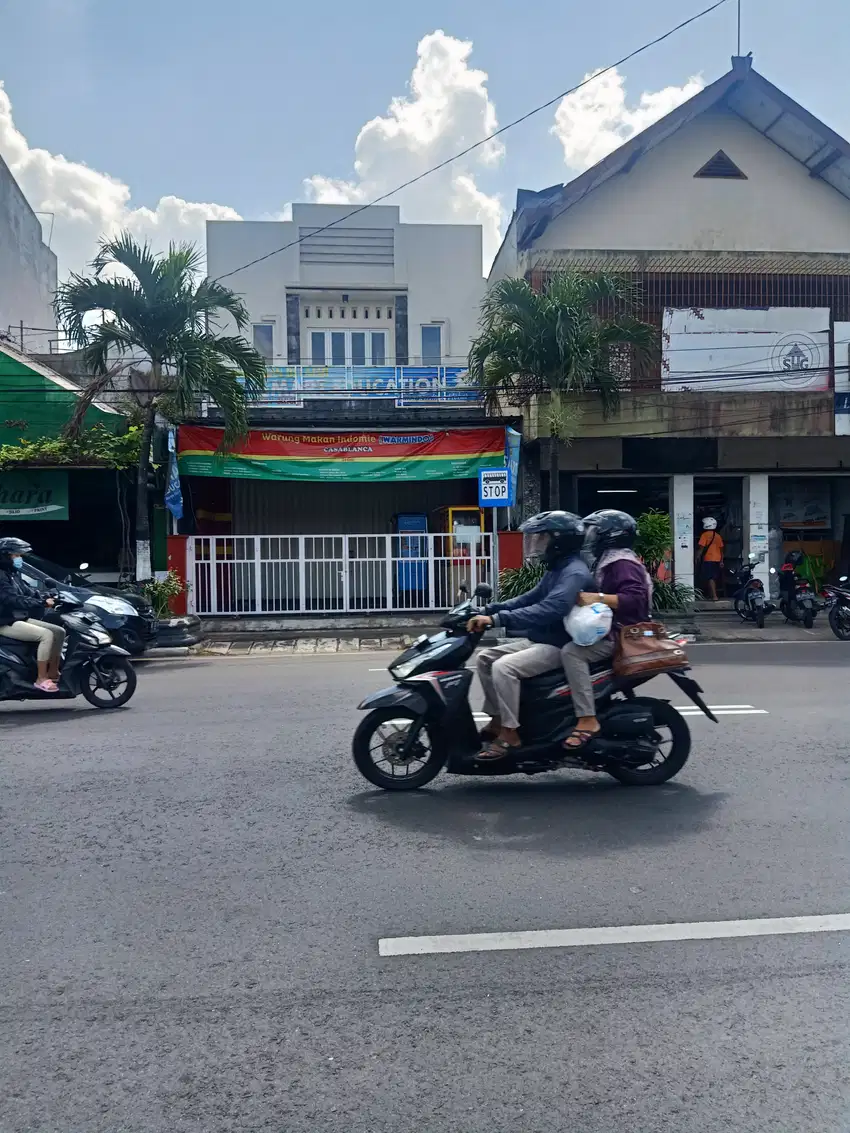 RUKO 2 LANTAI MURAH STRATEGI DI JL KUSUMANEGARA UMBULHARJO KOTA YOGYA