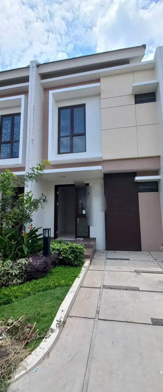 Disewa Rumah di Cluster Burgundy Summarecon Bekasi