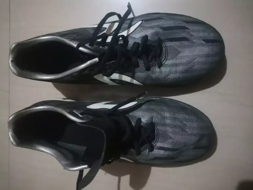 Sepatu futsal specs