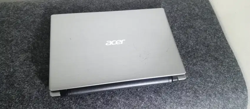 Acer V5 171 core i3 tipis