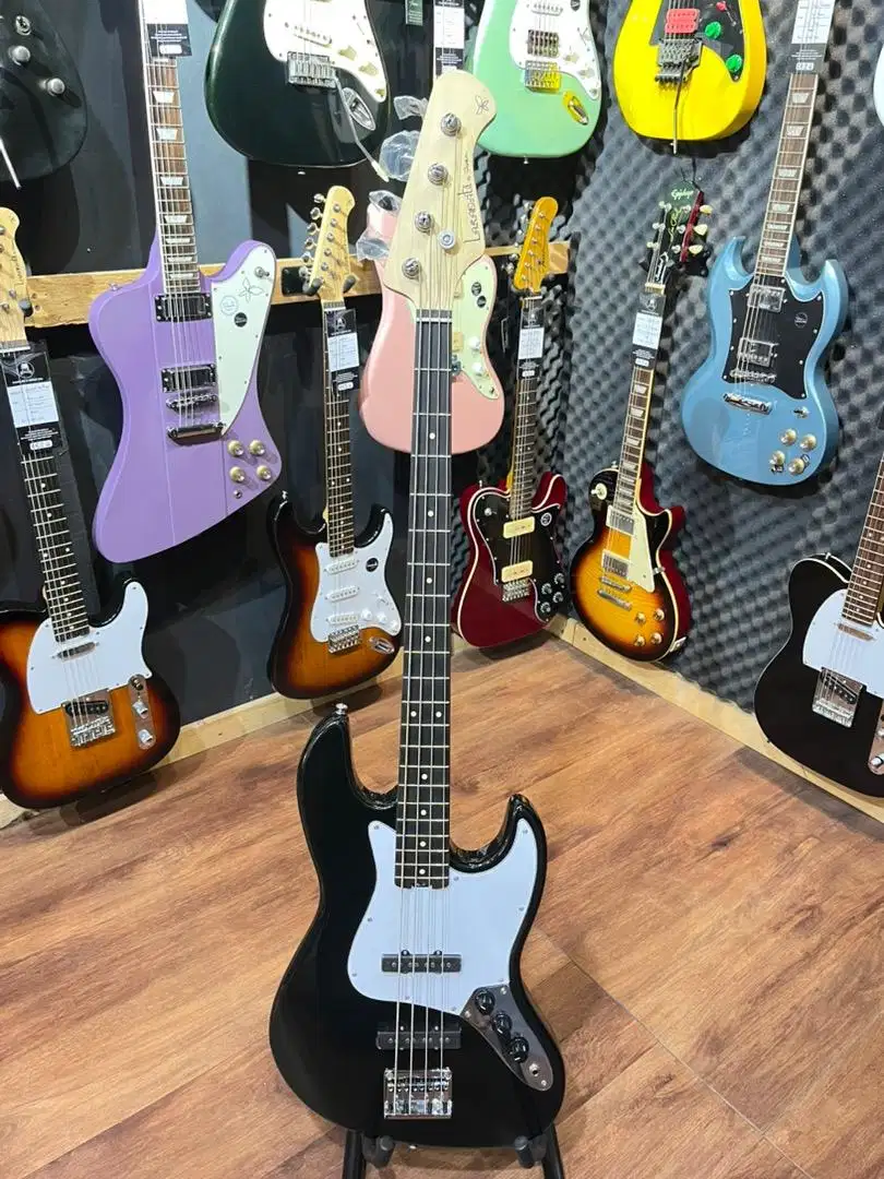 Larasati Jazz Bass Black