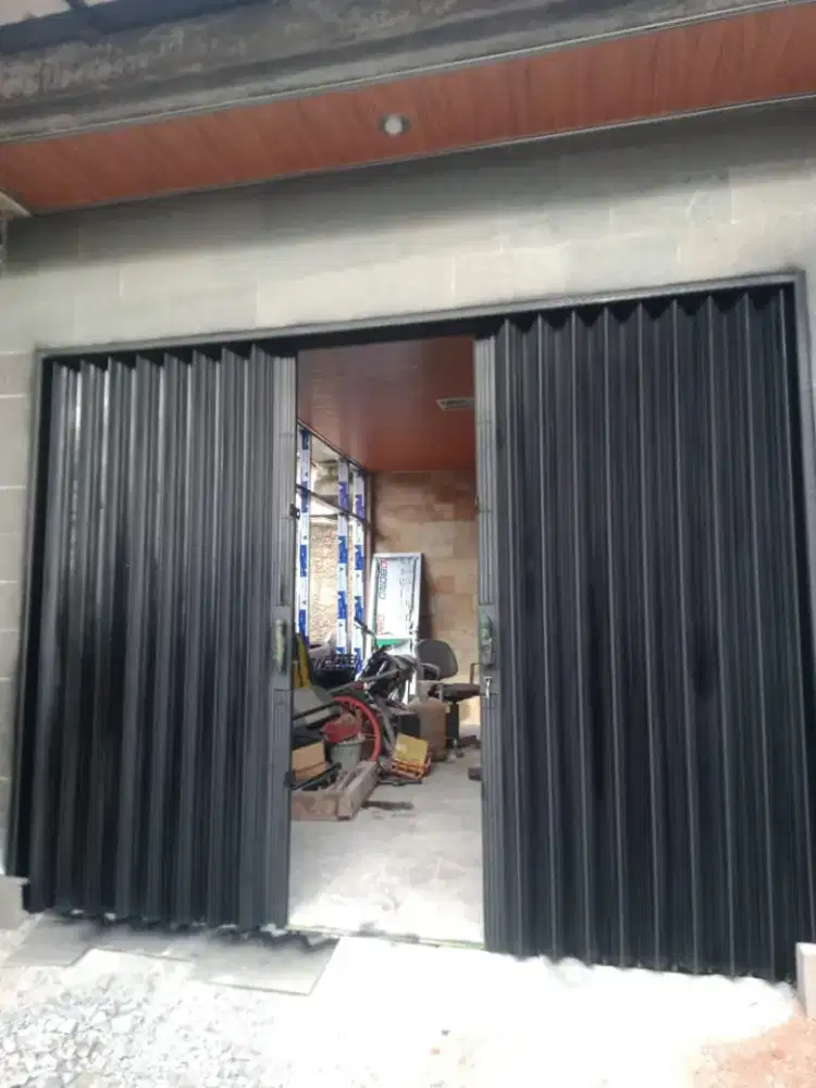 Rolling door dan folding gate