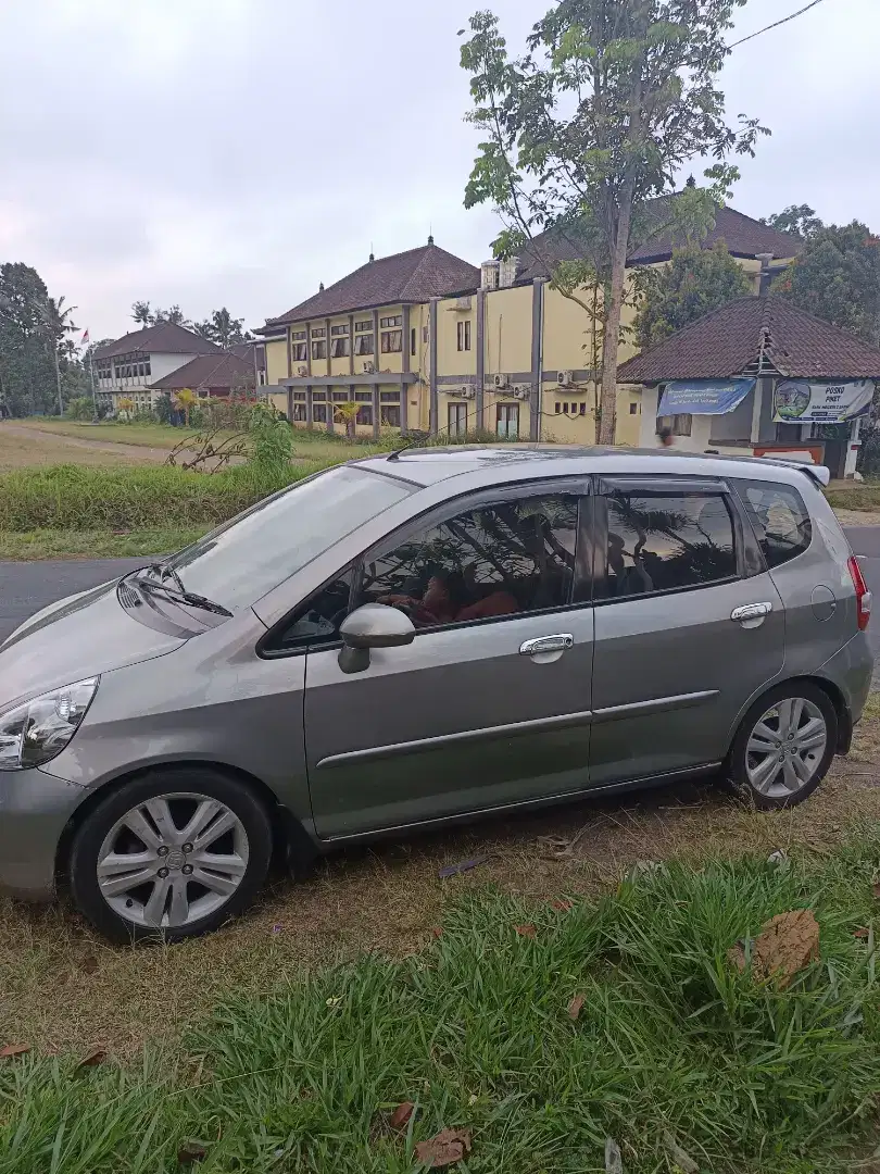 Dijual honda jazz idsi 2005