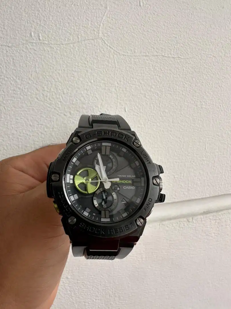 GSHOCK GST-B100