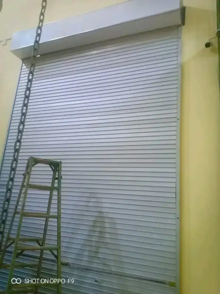 Rolling door dan folding gate