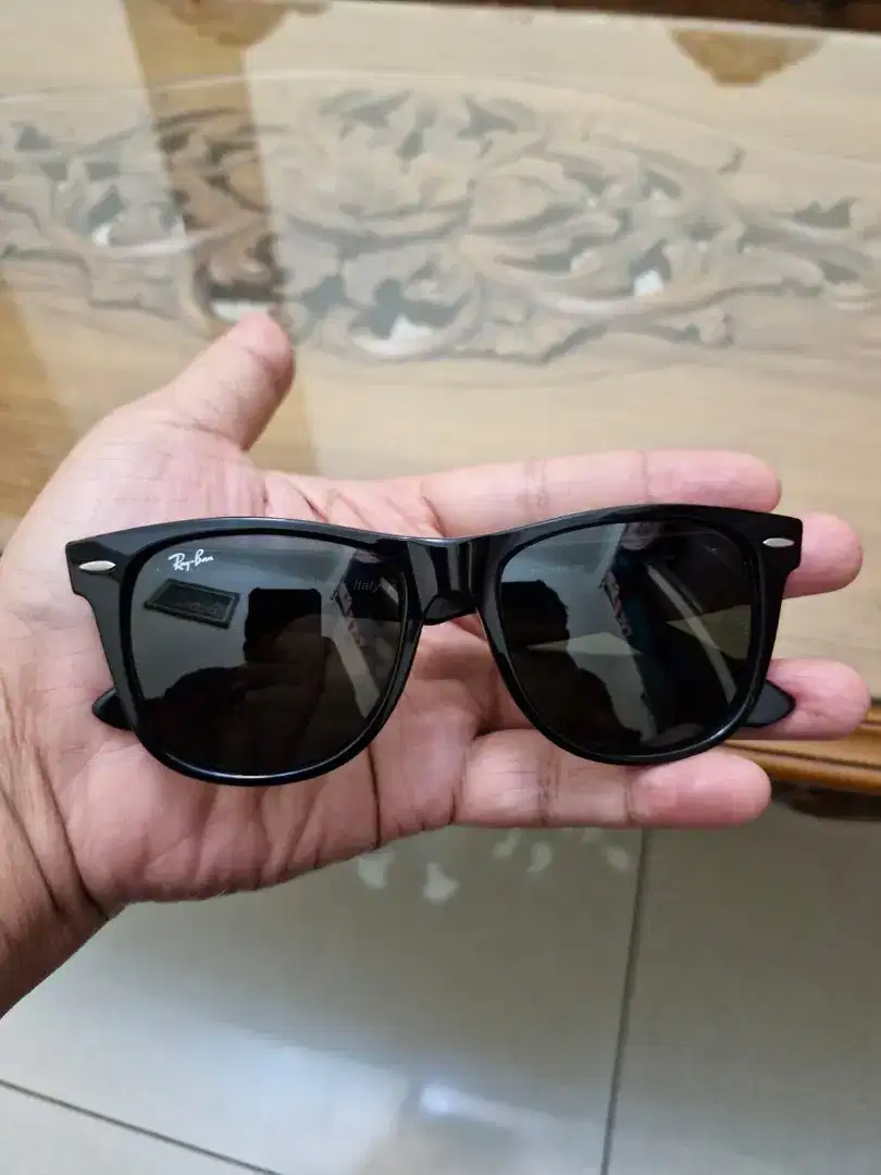 Ray-Ban RB2140 Wayfarer ukuran 54mm, mulus original 100% italy 