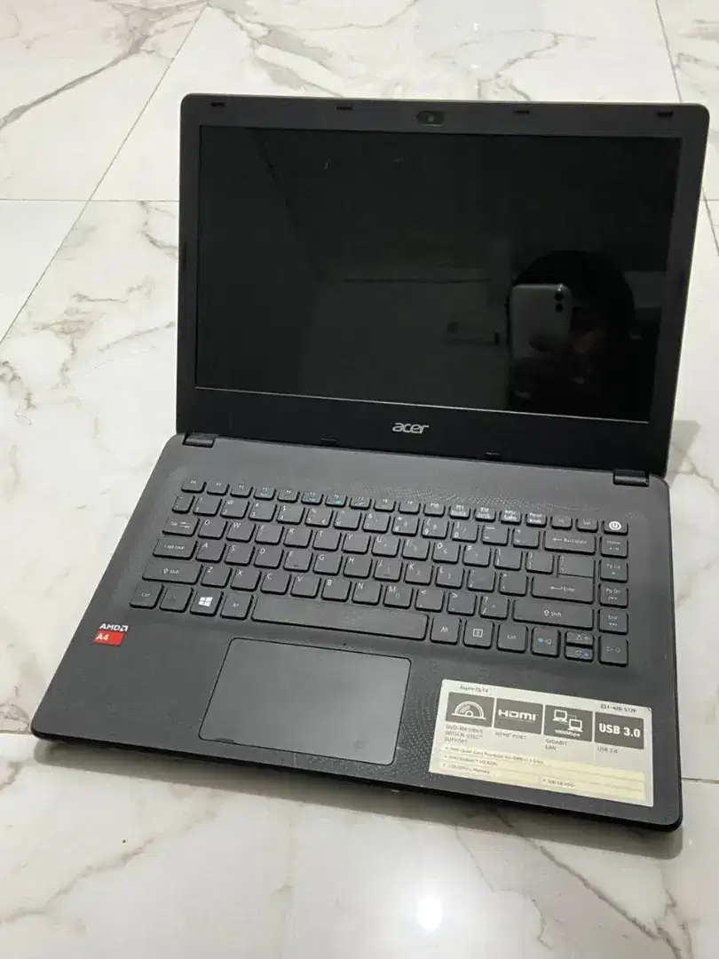 Laptop acer aspire Es1-420 AMD A4-5000 siap pakai