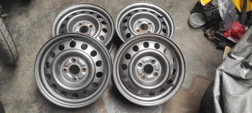 Velg rare/langka original Corolla great r14 4x100