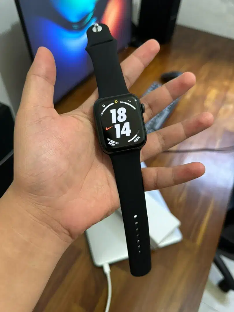 Apple Watch Series 4 (44mm) Space Gray