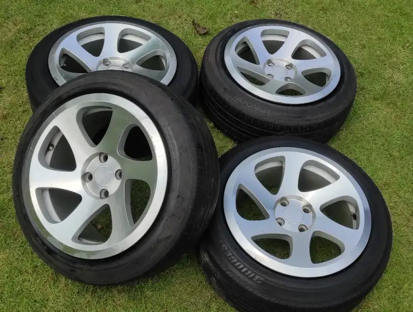 Velg HSR r16 replika 3sdm + ban siap pakai