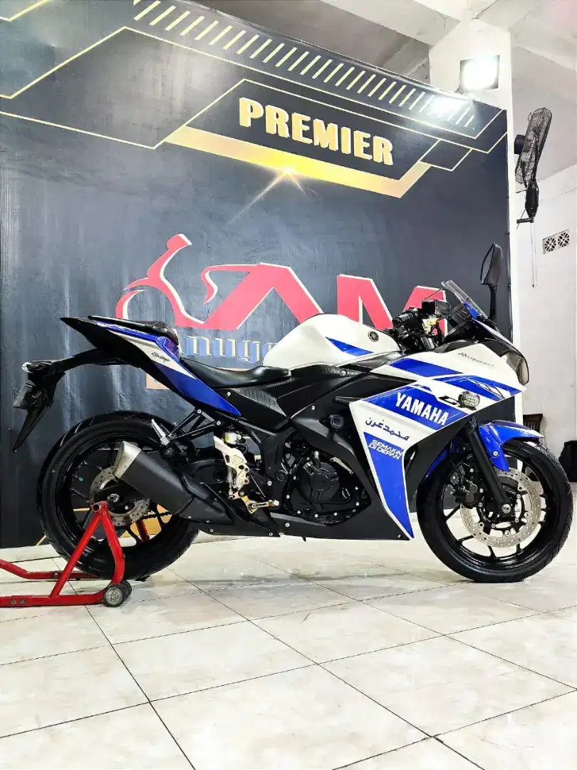 Yamaha R25 2015 2cilinder odo 8rb saja. Anugerah Motor rungkut tengah