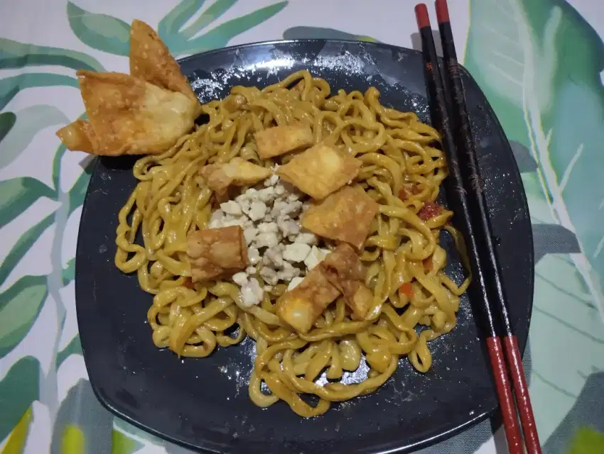 Mie Ayam Top Sleman yammie ayam nandan gofood mie terkenal yogyakarta