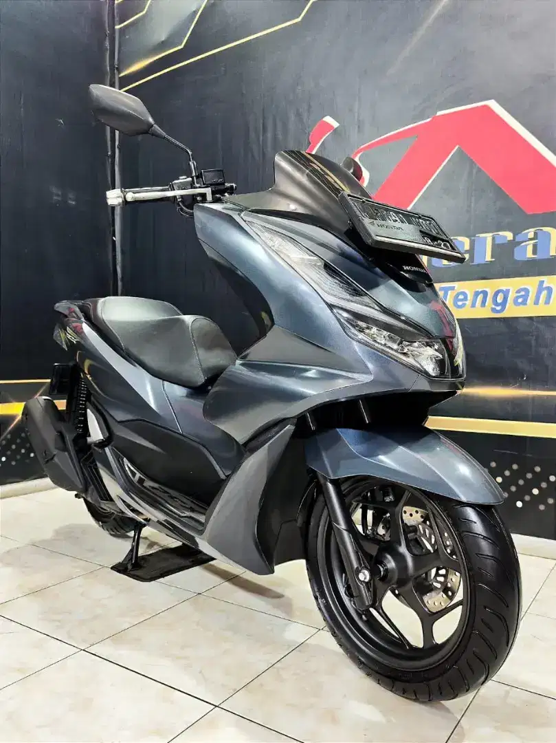 Honda PCX CBS 160cc 2022 km 6rb super.  Anugerah Motor rungkut tengah