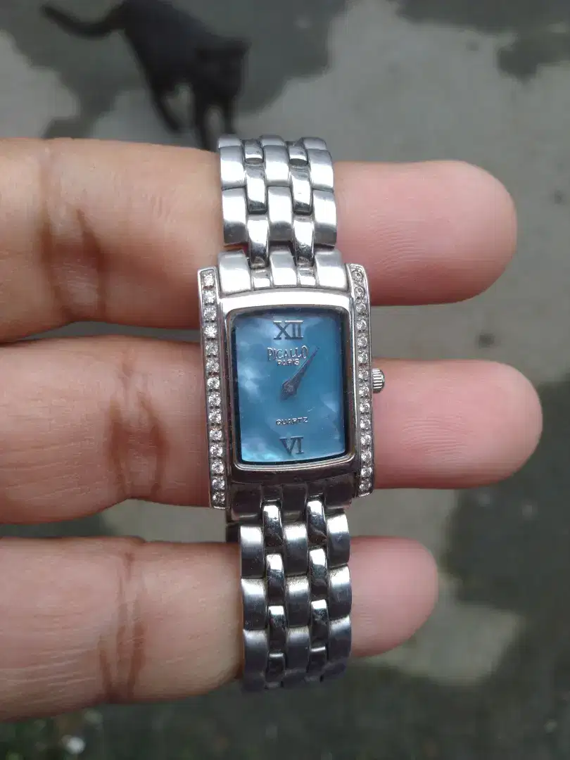 Jam tangan wanita