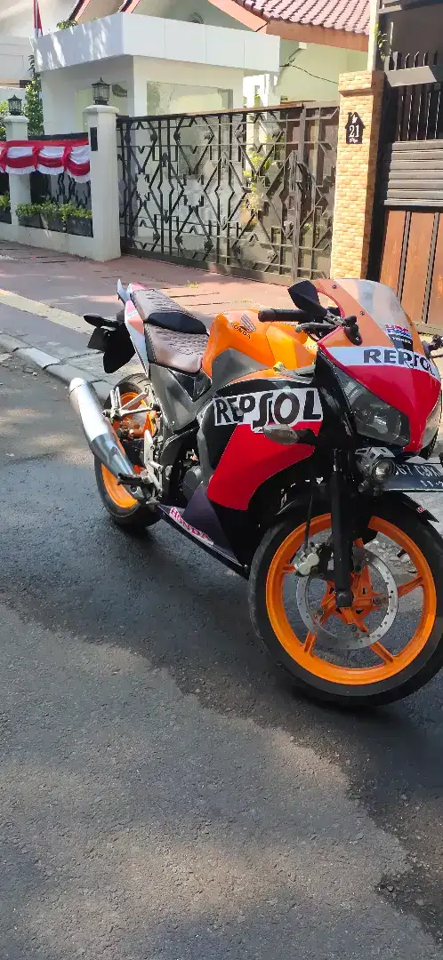 Honda CBR 150R Repsol th2014