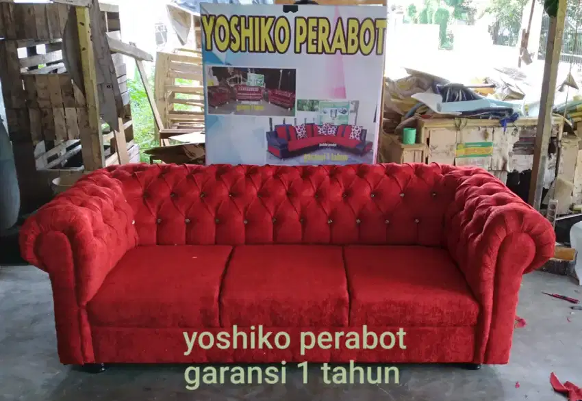 Yoshiko perabot - sofa chesterfield 3 person merah