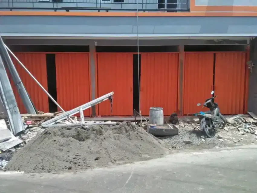 Rolling door dan folding gate