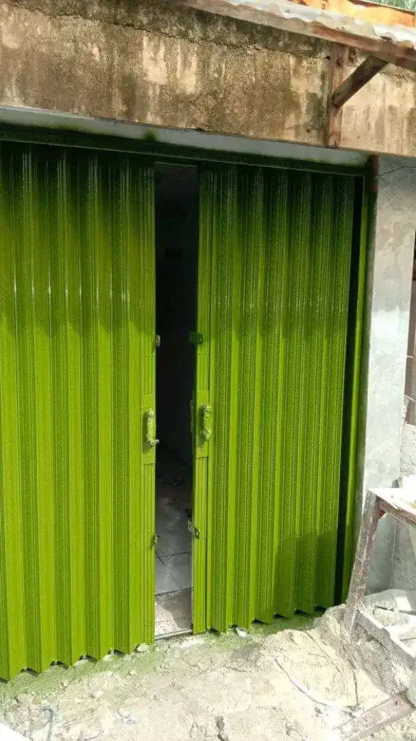 Rolling door dan folding gate