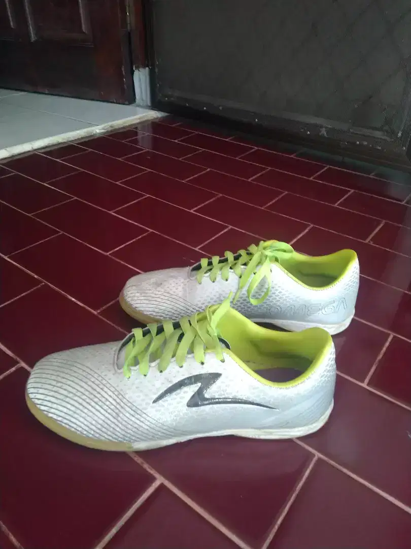 Sepatu Futsal Specs