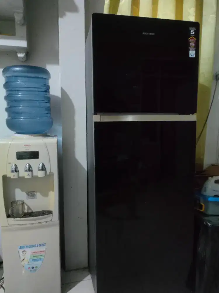 Kulkas dua pintu seperti baru lokasi alamsutera graha raya