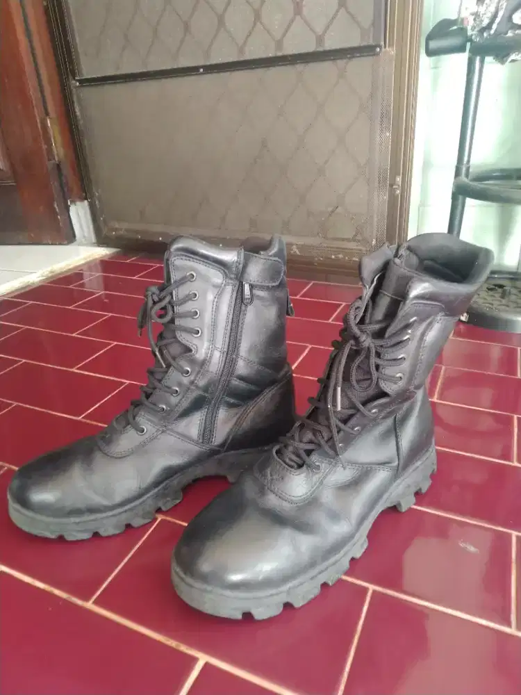Sepatu Boots Kulit Asli