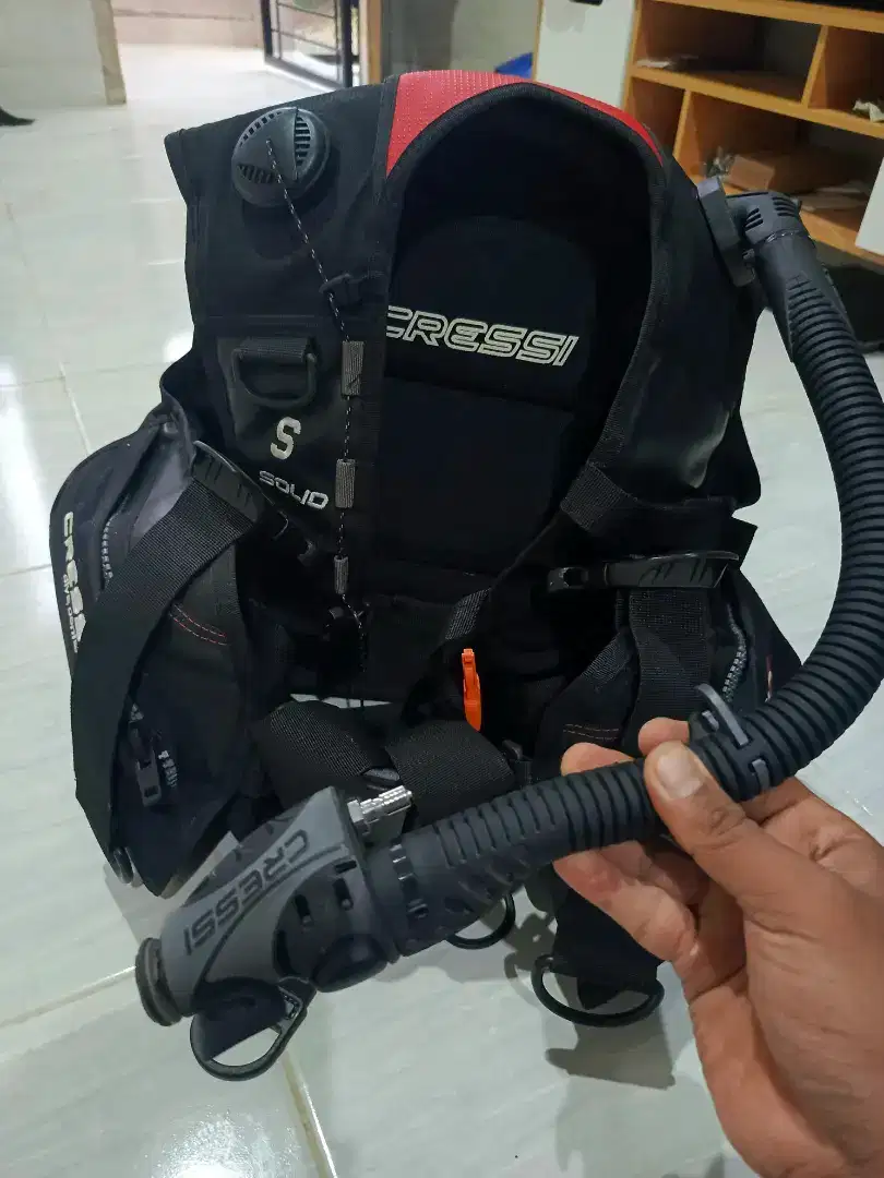 ALAT SELAM BCD CRESSI SOLID SIZE S DAN REGULATOR CRESSI