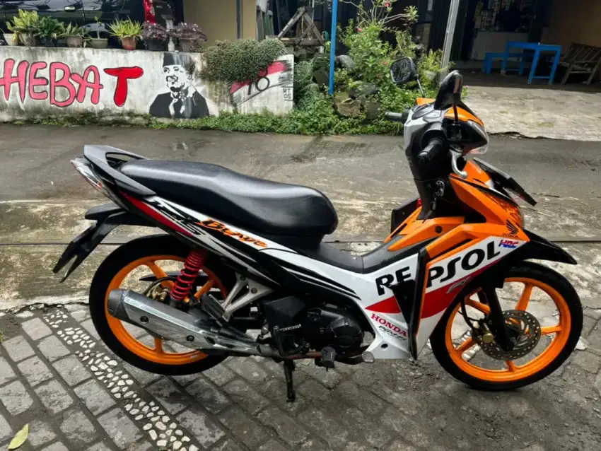 Honda Blade injeksi thn 2015 plat AB Sleman