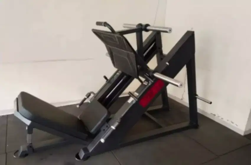 Angled Leg Press U3056