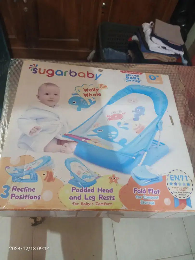 Dudukan mandi bayi