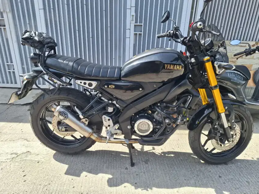 Yamaha Xsr 155 hitam 2023