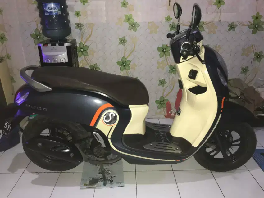 Bismillah dijual motor scoopy thn 2021 masih mulus rahayu