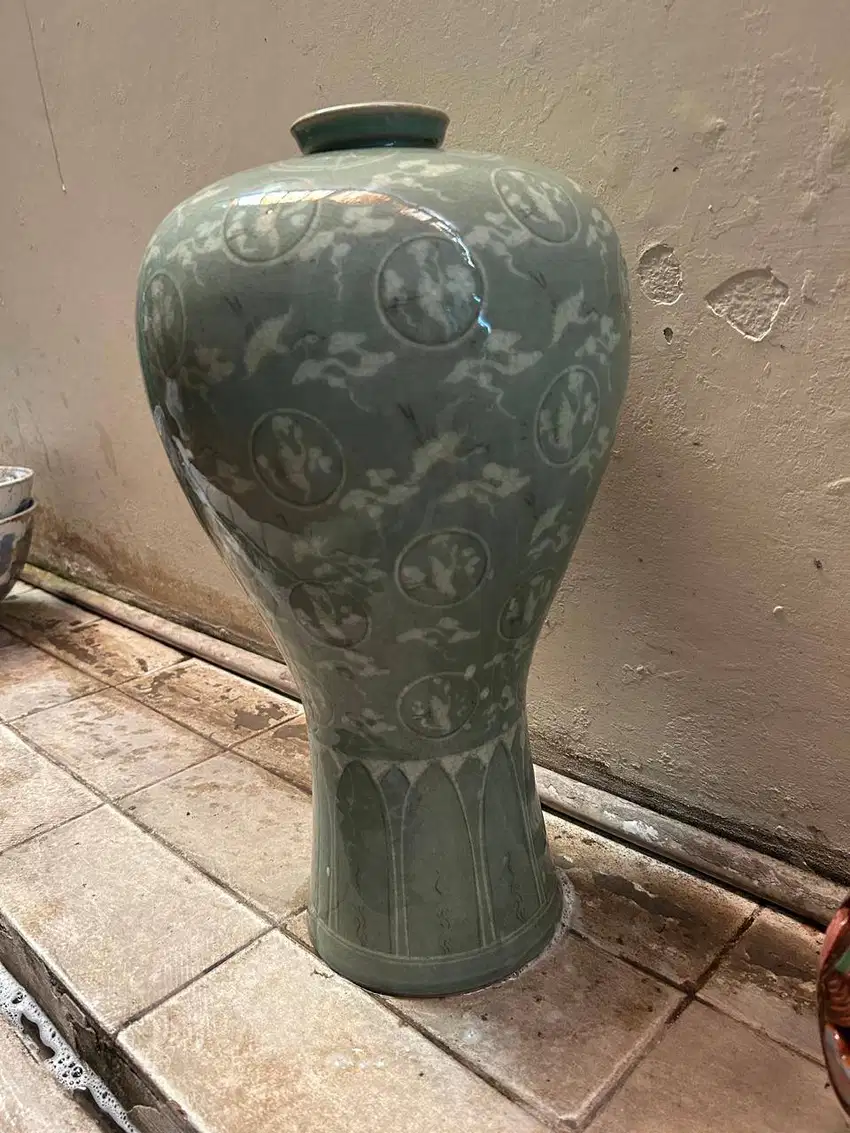 VASE/CONTAINER ANTIK