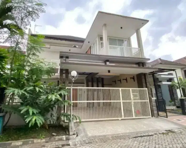 Rumah minimalis modern perumahan elit permata jingga malang