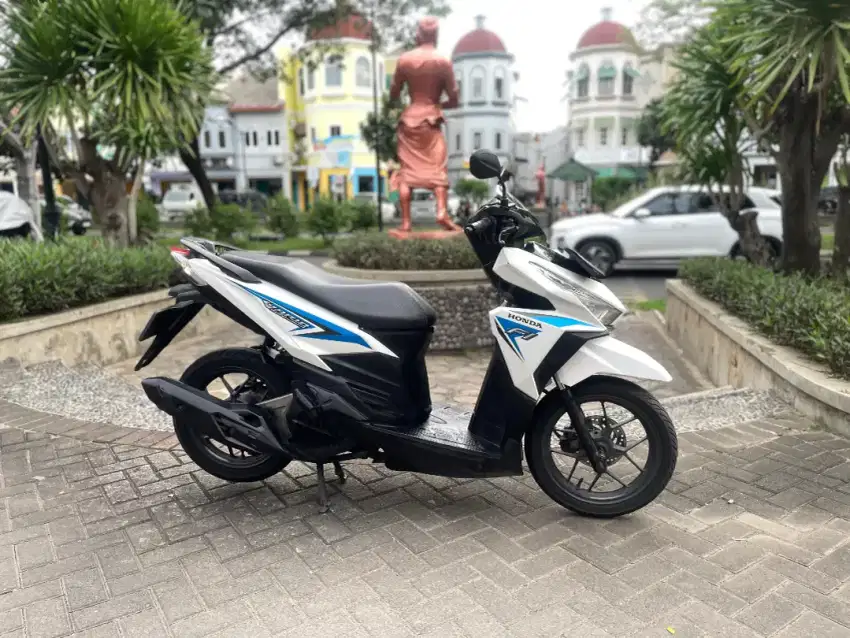 VARIO 125 LED 2015 (TANGAN 1)