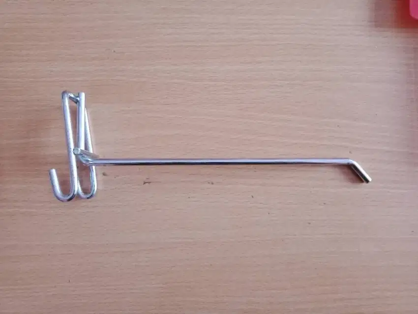 Gantungan Display Single Hook Chrome 20 Cm