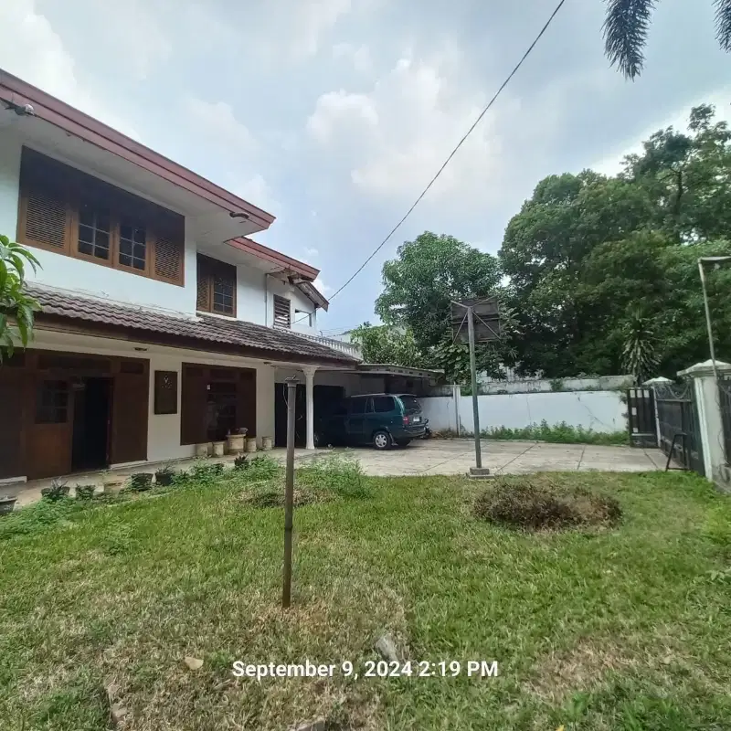 Jual murah  rumah hitung tanah Bendi Tanah kusir Jaksel