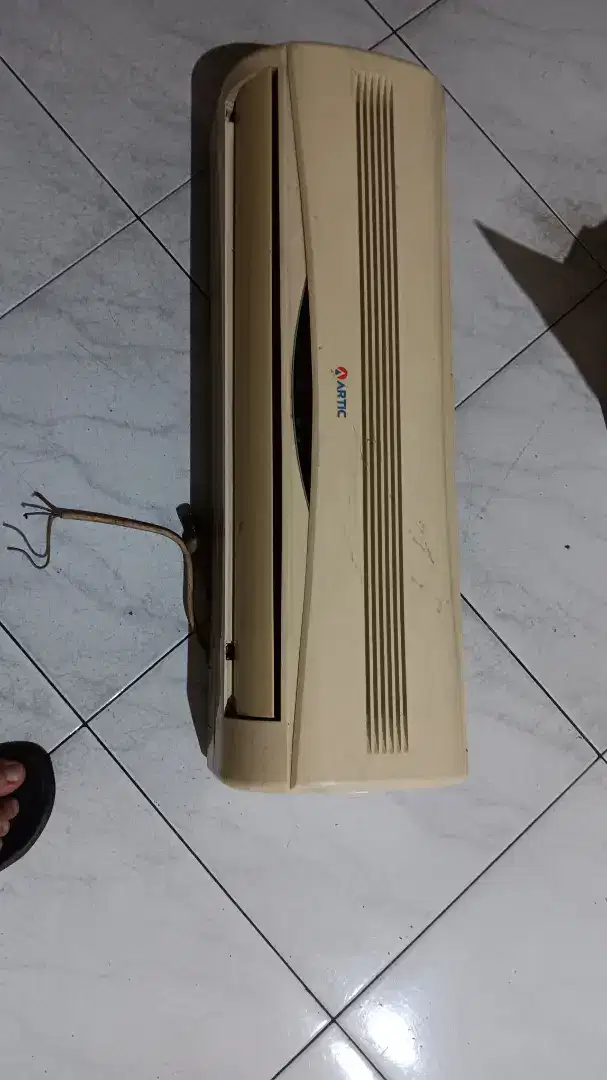 Dijual indoor ac saja, merek artic 1 pk masih bagus