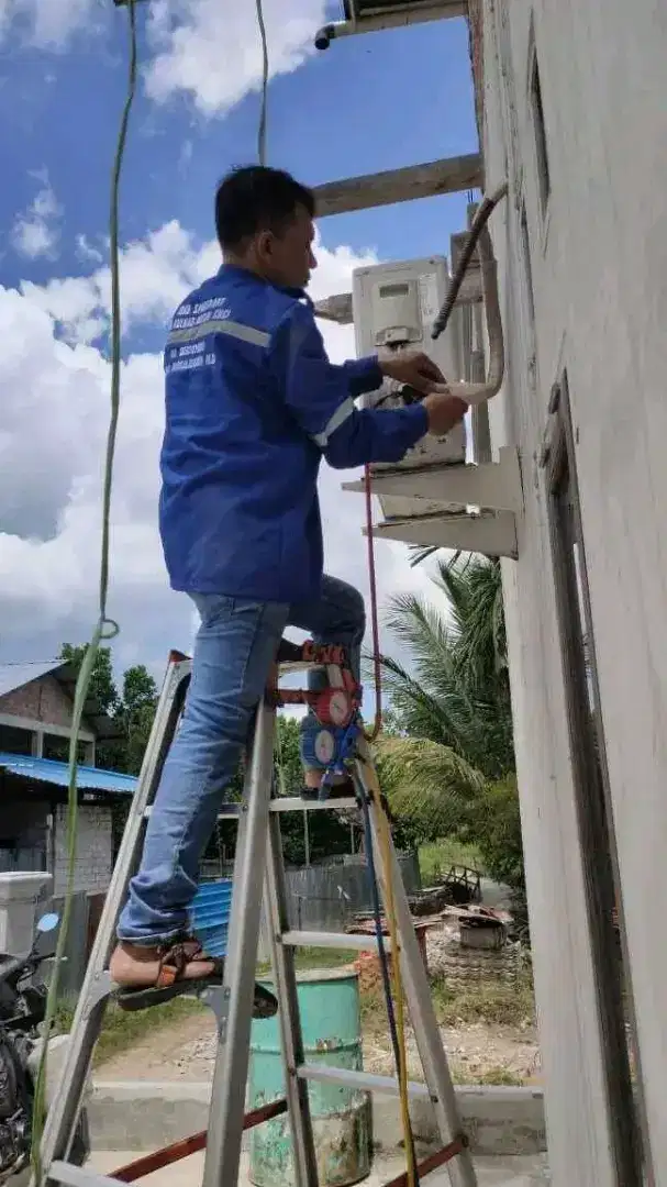 SERVICE AC BONGKAR PASANG AC