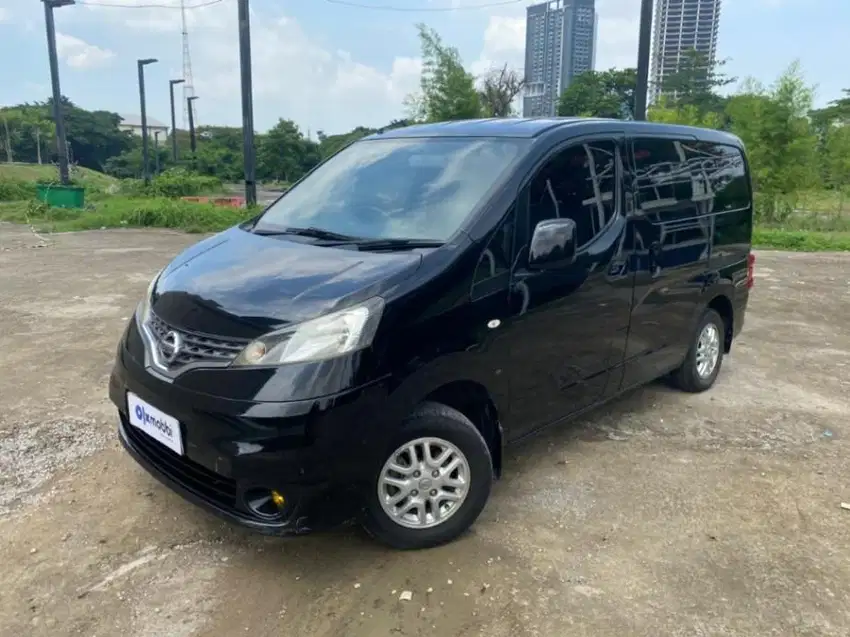 Pajak Panjang Nissan Evalia 1.5 XV Bensin-MT 2014 Hitam LCV