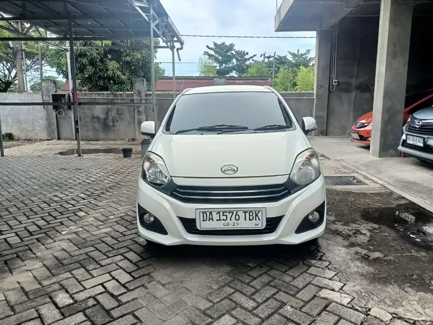 AYLA X 1.0 MATIC 2017 PUTIH