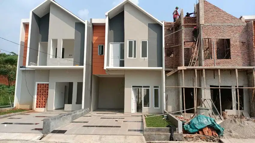 Eksklusif 4 Unit Rumah 2 Lt Tengah Komplek 3 Mnit Ke MCD Serpong Jaya