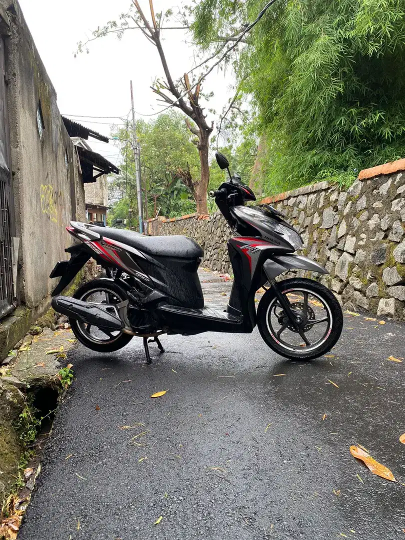 Honda Vario 125cc kzr pgm_fi tahun 2015