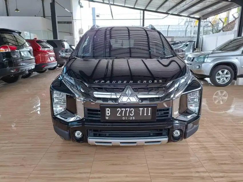 Xpander Cross Premium Package At 2019 Hitam