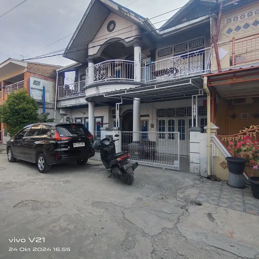 DIJUAL CEPAT RUMAH 2 LANTAI DI PARAK KARAKAH