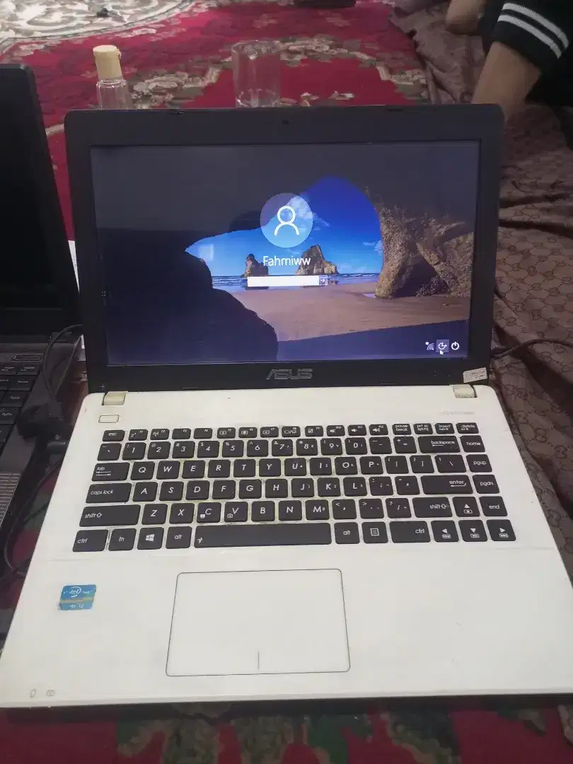 Laptop Murah Core i3 + BONUS