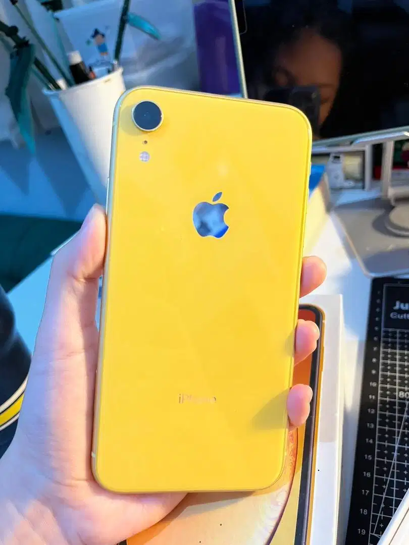 IPHONE XR 128gb yellow