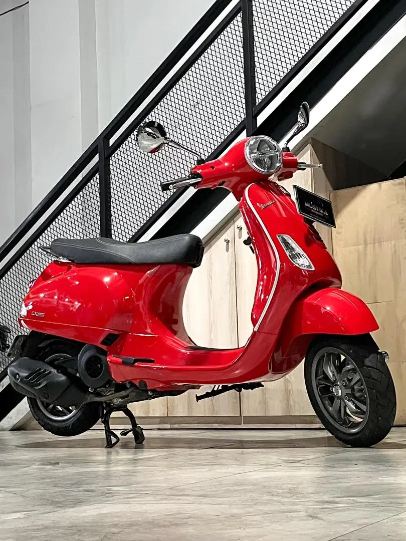 ODO 3RB‼️Vespa Lx125 iget th 2022 merah - Ayu Mustika