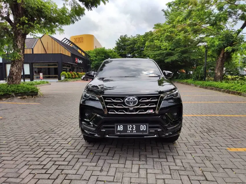 Toyota Fortuner GR 2.4 GR DISEL MATIC 2021 TIPE TERTINGGI