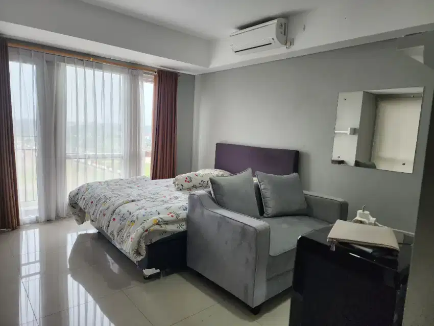 Studio apartemen breeze Lantai rendah